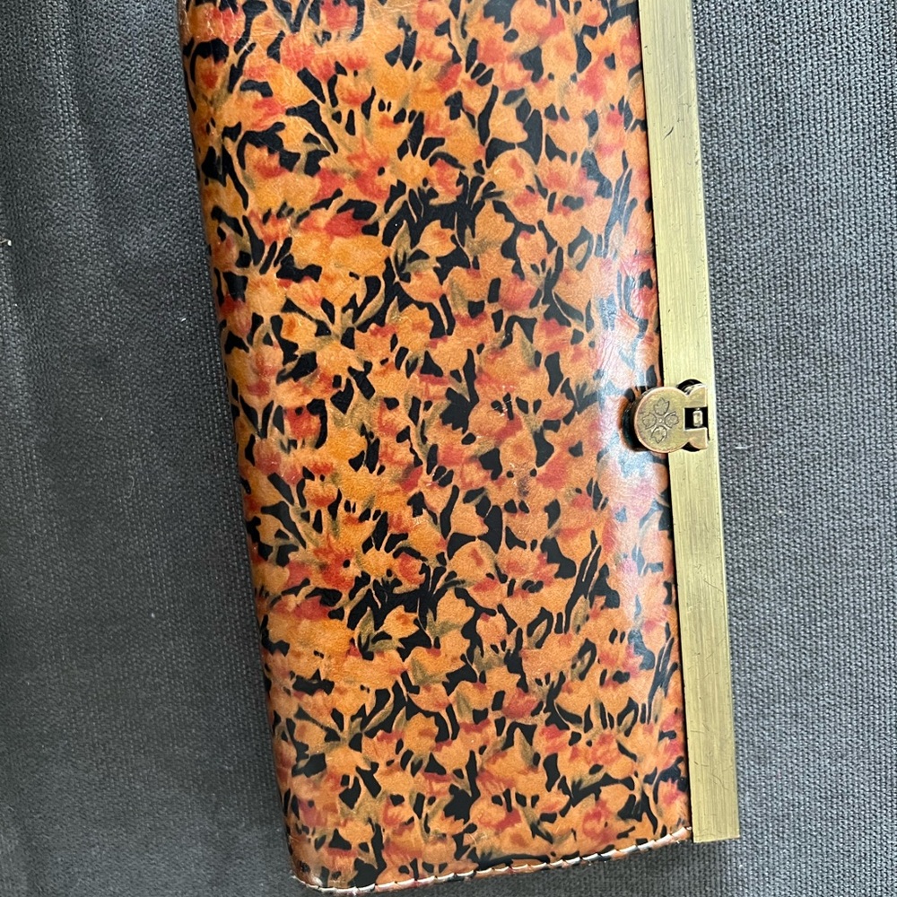 Patricia Nash wallet